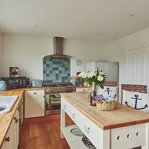  Holiday home Ty Seren